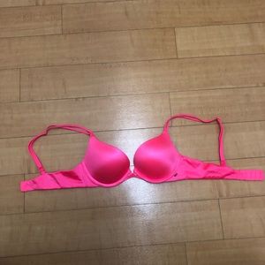 Victoria’s Secret pink 32A push-up bra